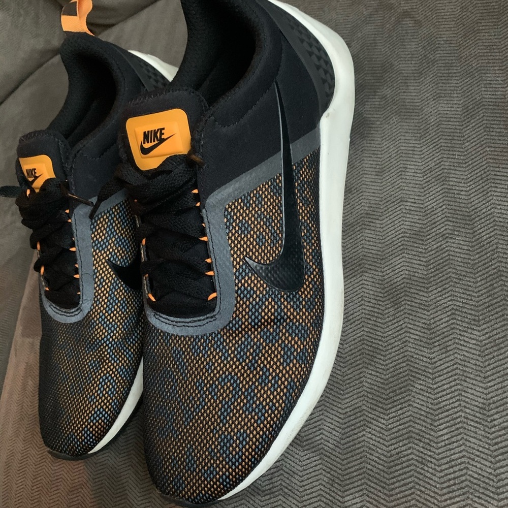 Nike Athletic Shoes - Picture 2 of 3